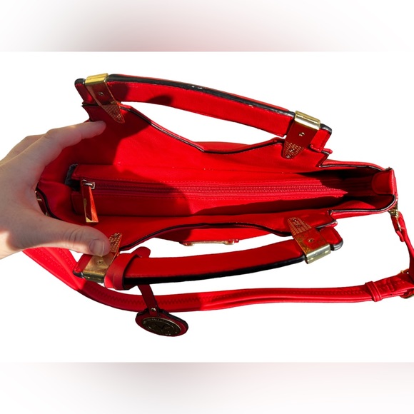 Versace 1969 Abbigliamento Sportivo
SRL Milano Italia | Color: Red - Picture 5 of 10